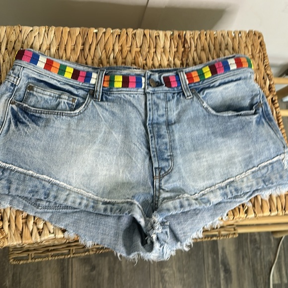 Free People Blue Jean Shorts with‎ Colorful Waistband size 28 - Picture 6 of 9